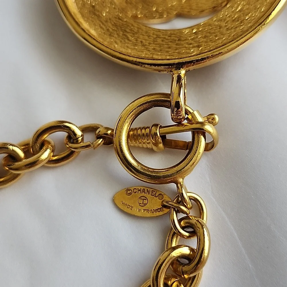 Authentic Vintage CHANEL Logo Pendant Necklace Gold - Picture 10 of 13